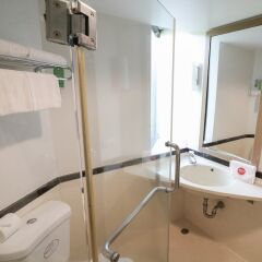 Отель Nida Rooms Huamark Luxury Place At The Seasons Bangkok Huamark ванная