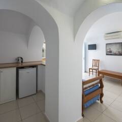 Отель Kastro Suites в номере
