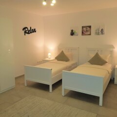 Апартаменты Dibeka Apartments Köln Messe Кёльн комната для гостей фото 5