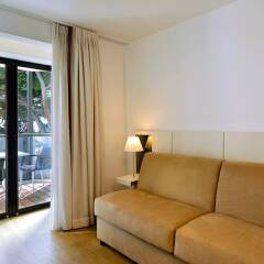 Апартаменты Residéal Premium Cannes - Apartments комната для гостей фото 2
