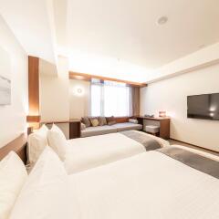 Отель Tokyu Stay Fukuoka Tenjin Фукуока сейф в номере