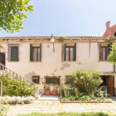 Апартаменты Apartment With 4 Bedrooms in Venezia, With Furnished Terrace and Wifi Венеция вид на фасад