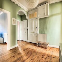 Отель Lovely 2BR Home Next to the Castle Эдинбург комната для гостей