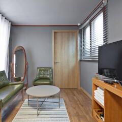 Cozzzy Guest House - Hostel комната для гостей фото 3