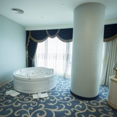 Отель JRW Welmond Hotel & Casino Batumi Грузия, Батуми - отзывы, цены и фото номеров - забронировать отель JRW Welmond Hotel & Casino Batumi онлайн ванная