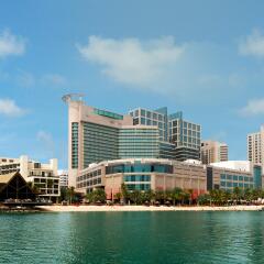 Отель Beach Rotana All Suites пляж
