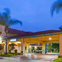 Отель Lynwood Century Freeway Travelodge Линвуд фото 2