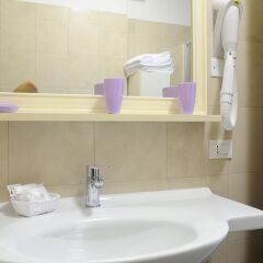 Отель Residence Suite Smeraldo Италия, Риччоне - отзывы, цены и фото номеров - забронировать отель Residence Suite Smeraldo онлайн ванная фото 2