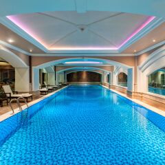 Elite World Van Hotel бассейн
