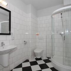 Отель Hostel Wratislavia Польша, Вроцлав - 1 отзыв об отеле, цены и фото номеров - забронировать отель Hostel Wratislavia онлайн ванная фото 2