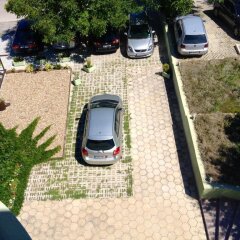 Perla Hostel Генерал-Кантраджиево парковка