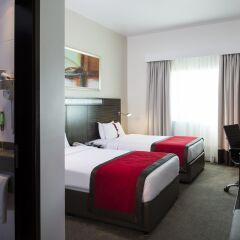 Отель Holiday Inn Express Dubai, Internet City комната для гостей фото 2