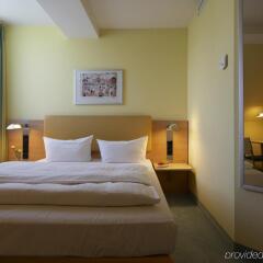 Отель InterCityHotel Düsseldorf Германия, Дюссельдорф - 1 отзыв об отеле, цены и фото номеров - забронировать отель InterCityHotel Düsseldorf онлайн комната для гостей фото 4