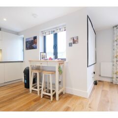 Отель Quiet, Convenient 1BR Flat for 4 in Greenwich Великобритания, Лондон - отзывы, цены и фото номеров - забронировать отель Quiet, Convenient 1BR Flat for 4 in Greenwich онлайн комната для гостей фото 2