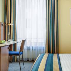 Отель IntercityHotel Düsseldorf в номере фото 2