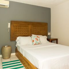 Отель Kingston Most Centrally Located Two Bdrm комната для гостей фото 3