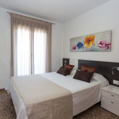 Апартаменты Pio XII Apartments комната для гостей фото 2