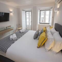 Апартаменты Designer Apartment in one of Lisbon's Trendiest Quarters комната для гостей