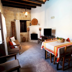 Отель Leonidas Village Houses развлечения