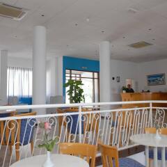 Отель Maistros Hotel Apartments Кипр, Протарас - отзывы, цены и фото номеров - забронировать отель Maistros Hotel Apartments онлайн гостиничный бар