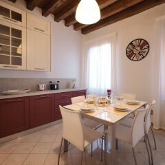Отель Venetian Style 1 в номере