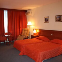 Maxi Park Hotel & Apartments София комната для гостей фото 3