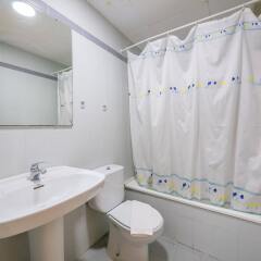 Отель Apartamentos AR Dalia Испания, Льорет-де-Мар - отзывы, цены и фото номеров - забронировать отель Apartamentos AR Dalia онлайн ванная фото 2