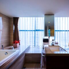 Отель Grand Mercure Xiamen Downtown Китай, Сямынь - отзывы, цены и фото номеров - забронировать отель Grand Mercure Xiamen Downtown онлайн ванная фото 2