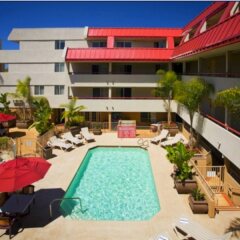 Отель Sommerset Suites с домашними животными