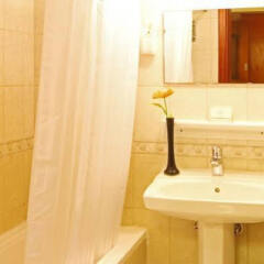 Апартаменты Jormand Apartments Sharjah Шарджа ванная