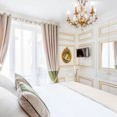 Отель Luxury 3 Bedroom 3 bathroom in Heritage Building - AC - Louvre Париж комната для гостей фото 3