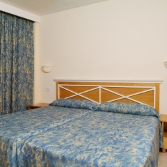 Отель Protur Atalaya Apartamentos сейф в номере