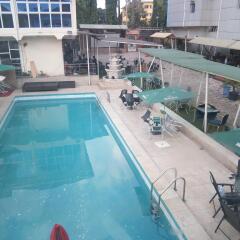 Top Rank Hotel Galaxy Enugu Энугу бассейн
