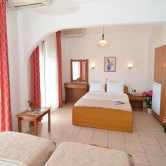 Triada Hotel комната для гостей