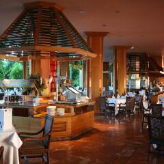 Hotel Beatriz Costa & Spa гостиничный бар