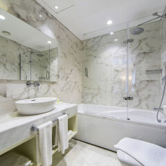 Morione Hotel & Spa Center Турция, Стамбул - 1 отзыв об отеле, цены и фото номеров - забронировать отель Morione Hotel & Spa Center онлайн ванная фото 2