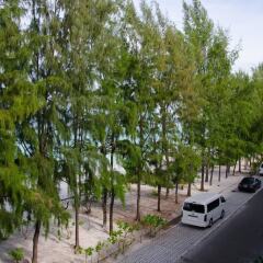 Отель Eureka Serenity Athiri Inn Мальдивы, Мале - отзывы, цены и фото номеров - забронировать отель Eureka Serenity Athiri Inn онлайн парковка