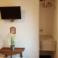 Al Ponte del Papa Bed and Breakfast in Rome, Italy from 211$, photos, reviews - zenhotels.com room amenities photo 2