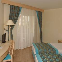 Отель Aska Just In Beach – All Inclusive комната для гостей фото 2