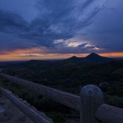 Отель Holiday House Petrarca Италия, Региональный парк Colli Euganei - отзывы, цены и фото номеров - забронировать отель Holiday House Petrarca онлайн балкон