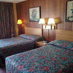 Отель Budget Host Stone's Motel комната для гостей фото 2