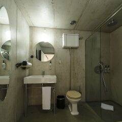 Отель Zero Box Lodge Porto Порту ванная