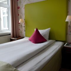 Отель First Hotel Mayfair Дания, Копенгаген - 1 отзыв об отеле, цены и фото номеров - забронировать отель First Hotel Mayfair онлайн комната для гостей