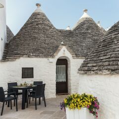 Отель Trulli Family Альберобелло фото 4