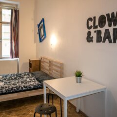 Отель Clown and Bard Hostel Чехия, Прага - отзывы, цены и фото номеров - забронировать отель Clown and Bard Hostel онлайн комната для гостей фото 2