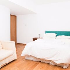Отель Spectacular 4 Bed Flat Close to London Eye Великобритания, Лондон - отзывы, цены и фото номеров - забронировать отель Spectacular 4 Bed Flat Close to London Eye онлайн балкон