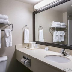 Отель Comfort Suites Austin Airport США, Остин - отзывы, цены и фото номеров - забронировать отель Comfort Suites Austin Airport онлайн ванная