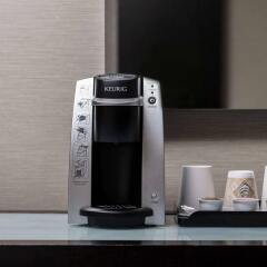 Отель Courtyard by Marriott New York Manhattan/Times Square сейф в номере