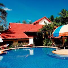 Отель Horizon Patong Beach Resort & Spa бассейн фото 2