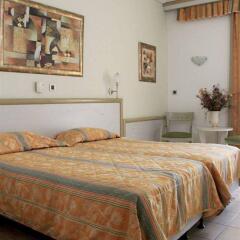 Hotel Platon комната для гостей